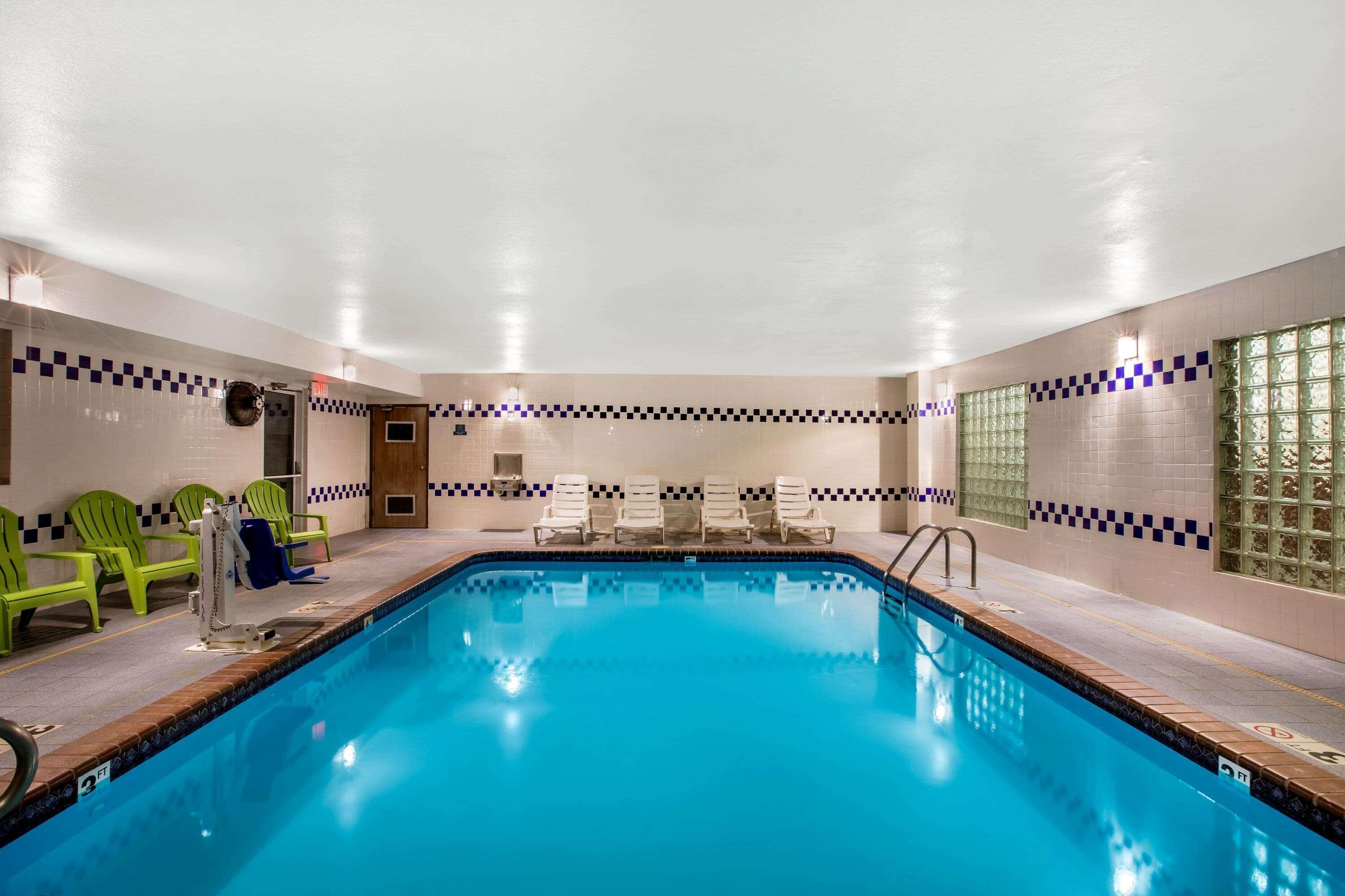 Hotel La Quinta By Wyndham Emporia Extérieur photo
